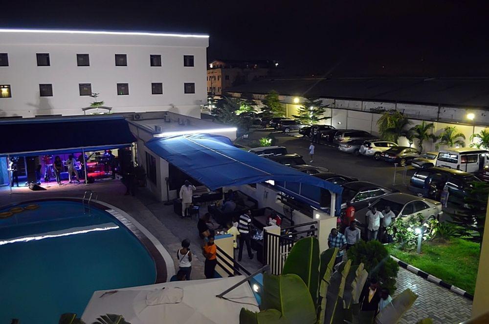 De Santos Hotel Agege Bagian luar foto