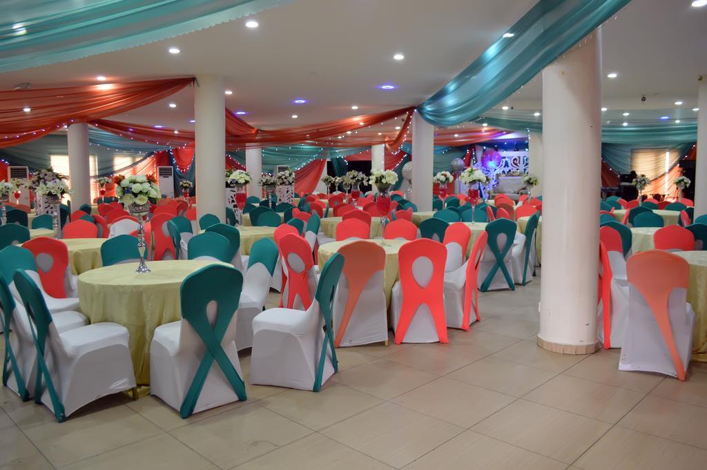 De Santos Hotel Agege Bagian luar foto