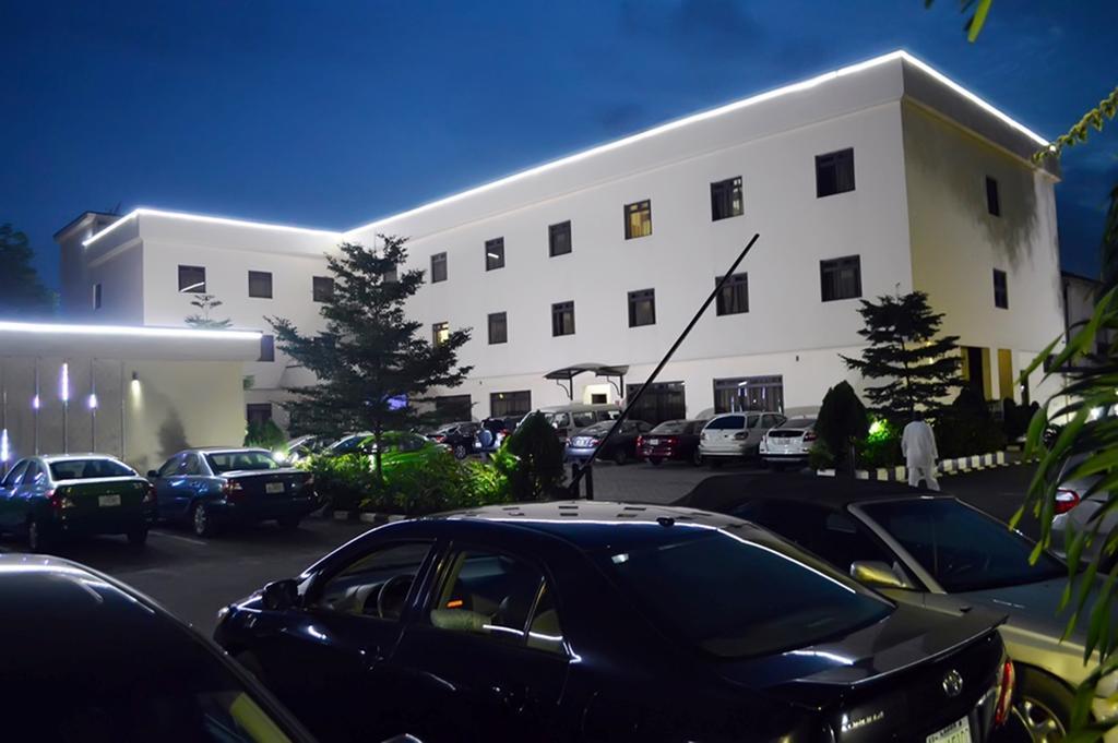 De Santos Hotel Agege Bagian luar foto