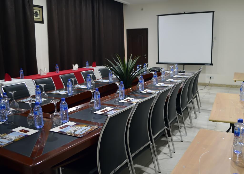 De Santos Hotel Agege Bagian luar foto