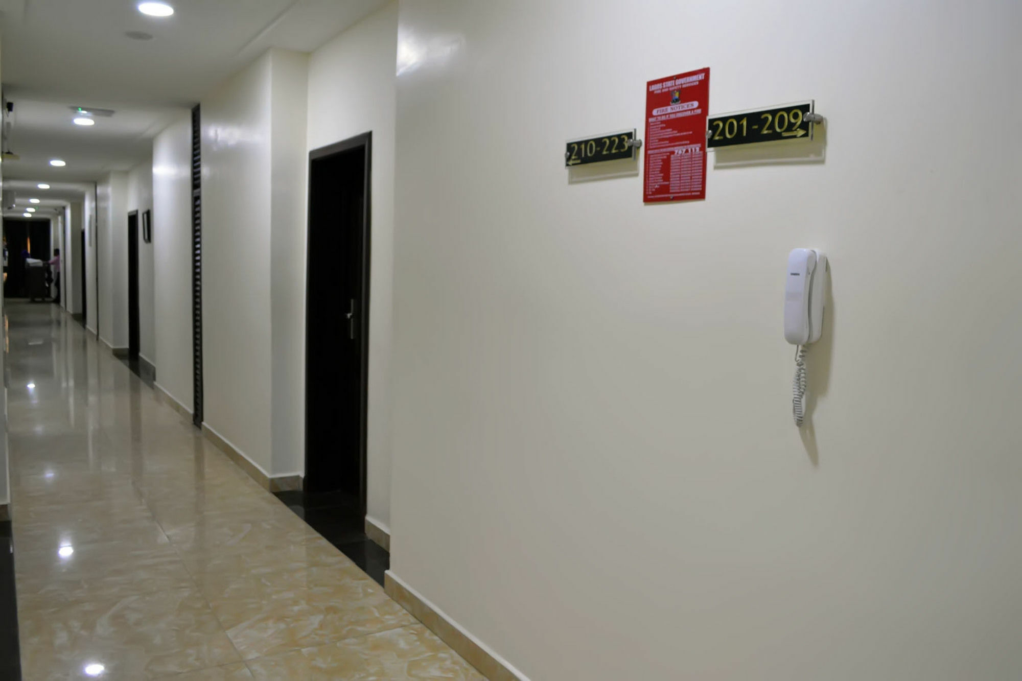 De Santos Hotel Agege Bagian luar foto