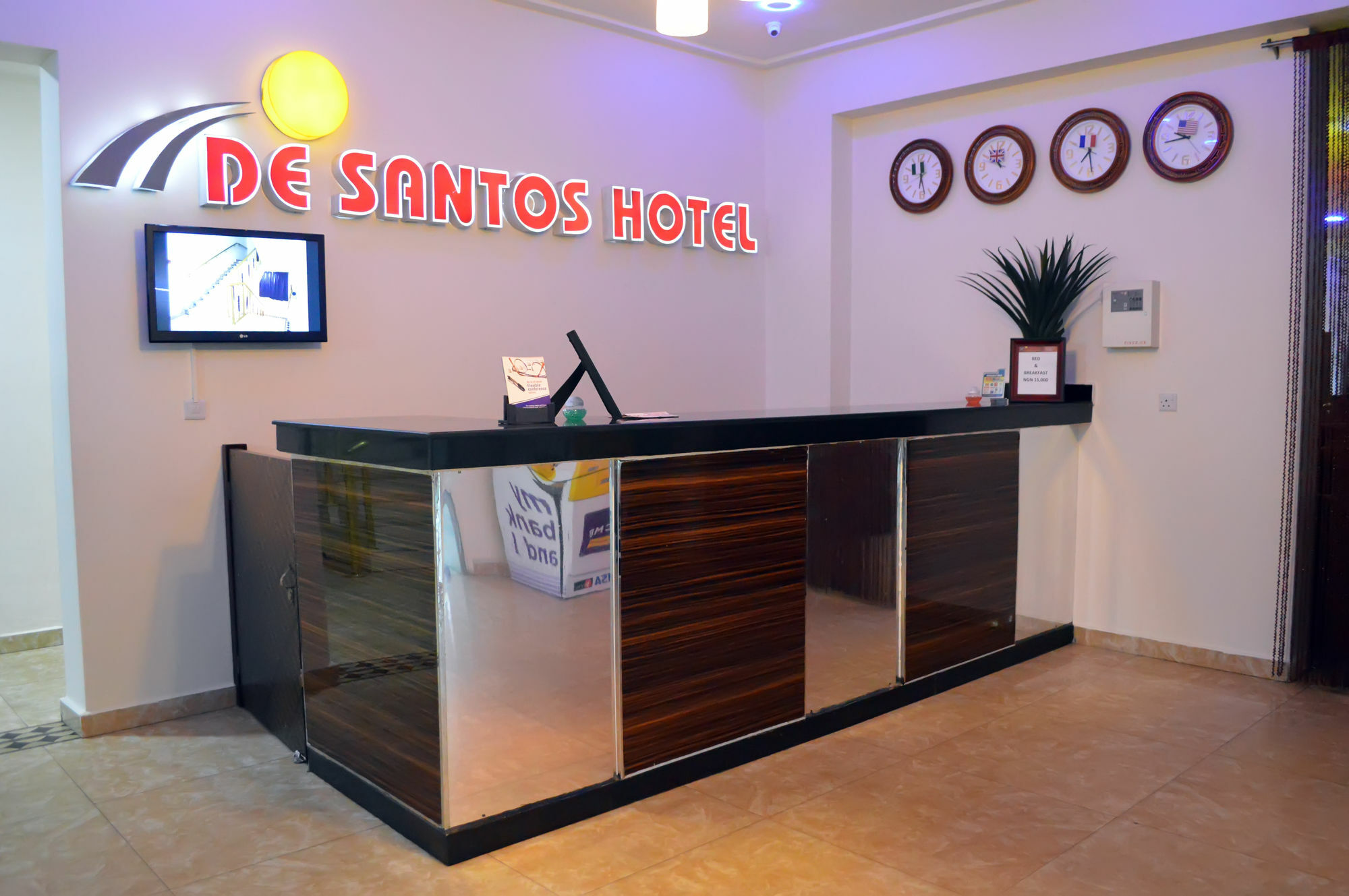 De Santos Hotel Agege Bagian luar foto