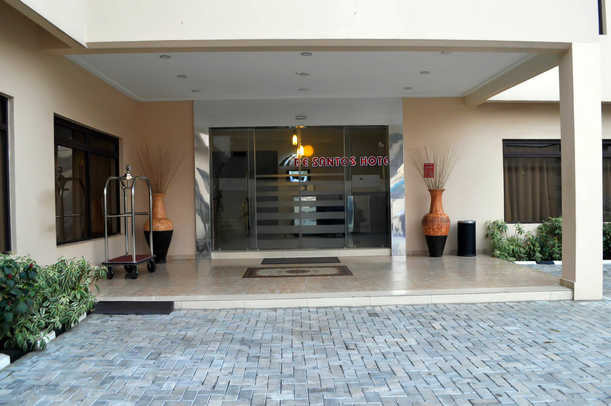 De Santos Hotel Agege Bagian luar foto